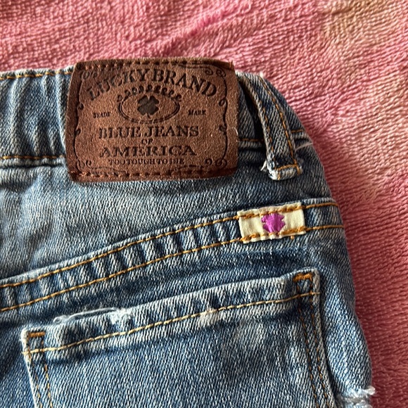 Kids size 4 π Lucky Brand jean shorts. Gently used. Very cute and soft. - Picture 5 of 8